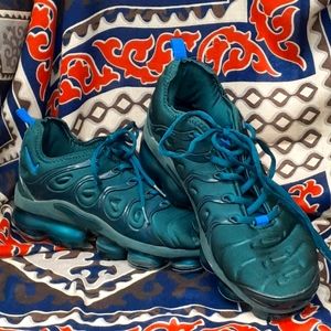 Womens NIKE VAPOR MAX PLUS SIZE 7m